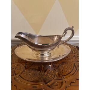 Vintage Silverplate Gravy Boat with Attached Underplate | Unmarked |